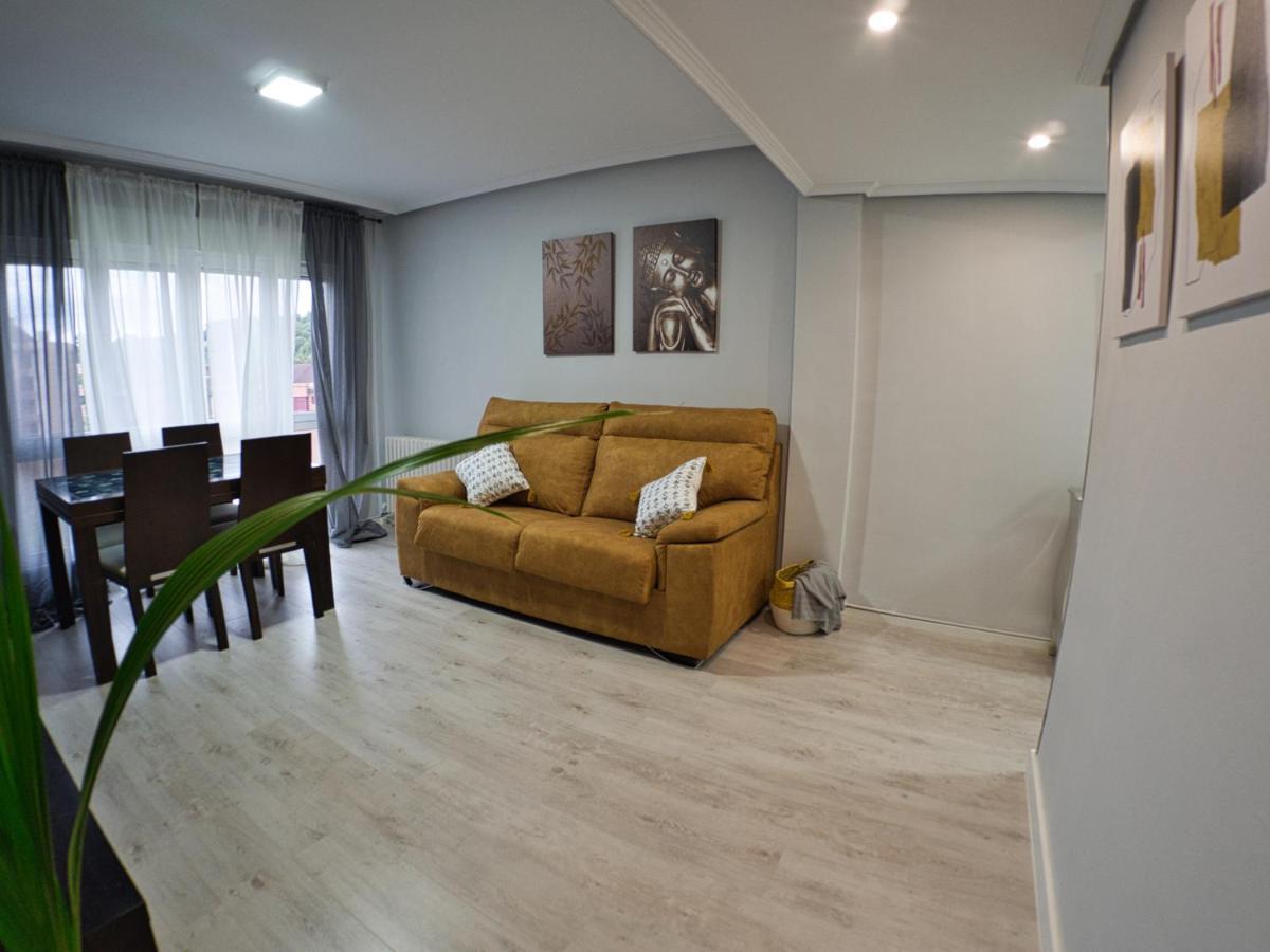 Bonito Piso Villafria โอเบียโด ภายนอก รูปภาพ