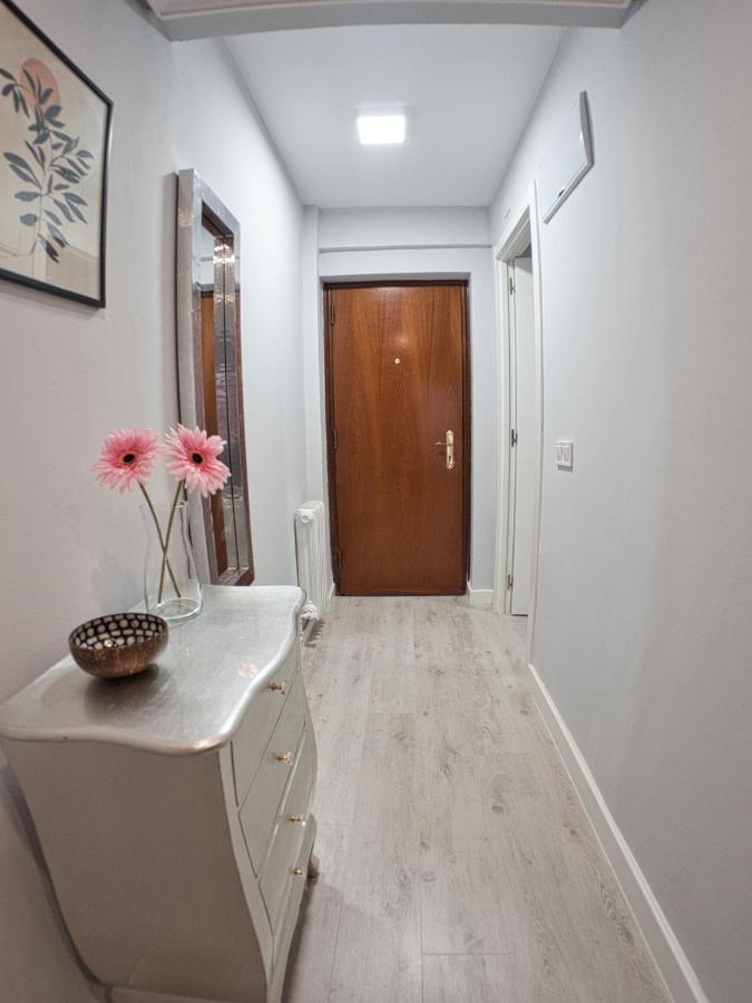 Bonito Piso Villafria โอเบียโด ภายนอก รูปภาพ
