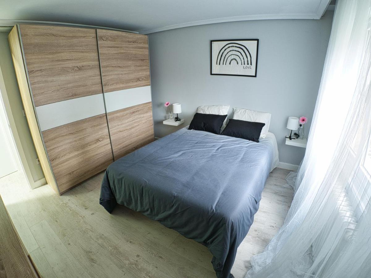Bonito Piso Villafria โอเบียโด ภายนอก รูปภาพ