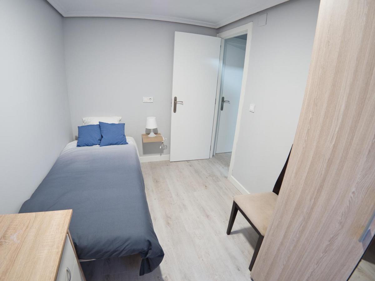 Bonito Piso Villafria โอเบียโด ภายนอก รูปภาพ
