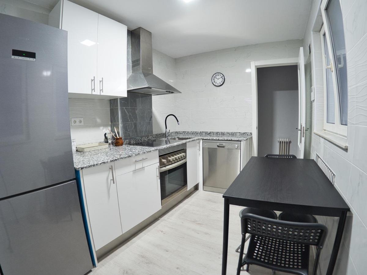Bonito Piso Villafria โอเบียโด ภายนอก รูปภาพ
